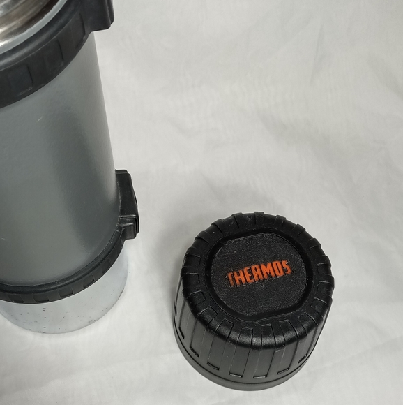 Thermos 1 Liter US 1.05Qt Insulated Vacuum Bottle Model #2490 - Picture 9 of 13